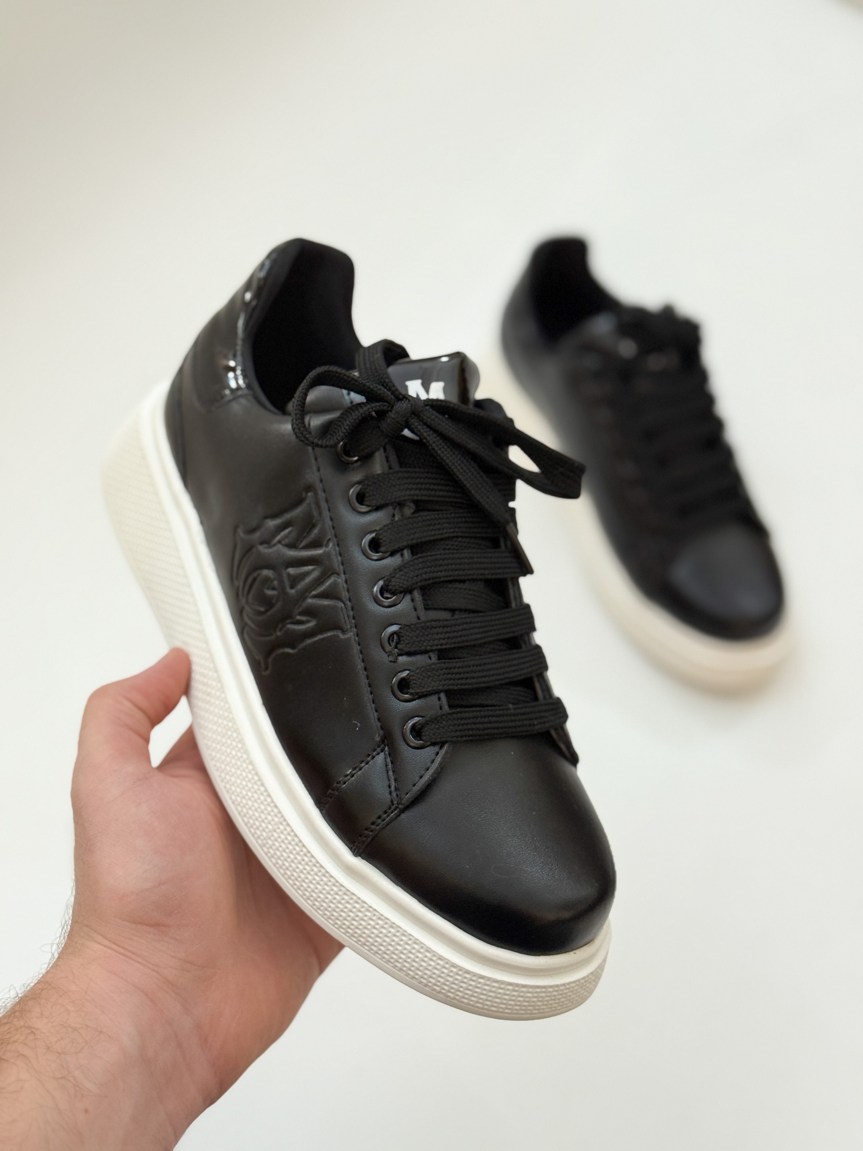 Amiri shoes black and white